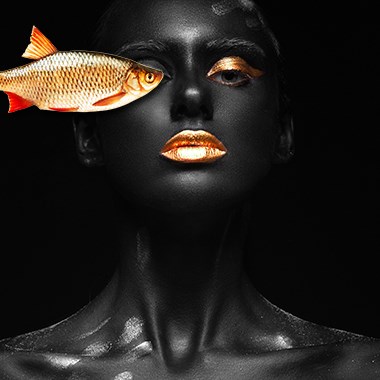 Artist Gaby - "Golden eye" 150 x 150 cm Photo on plexiglass