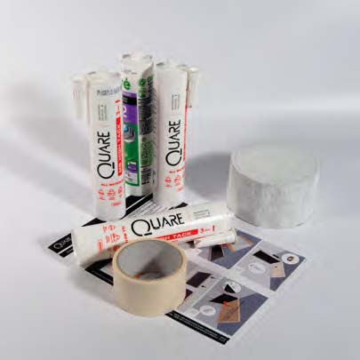 Kit D système d'étanchéité et d'encollage pour 1 panneau, couleur A CONFIRMER (bande étanchéité de 8 m, 3 cartouches de colle polymères MS High Tack Quare, 1 cartouche de silicone de couleur à confirmer pour jointures, 13 m ruban adhésif)
